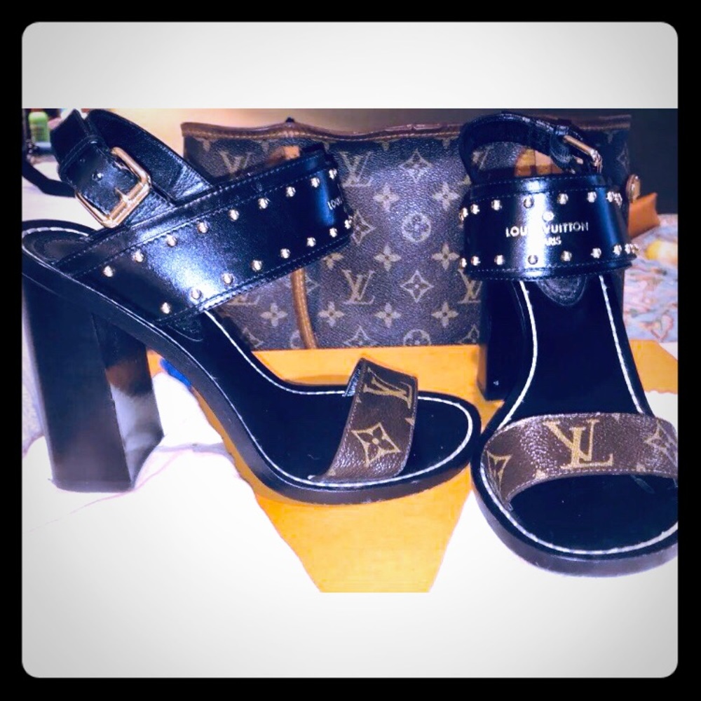 2018 Louis Vuitton 3in. Nomad collection Sandals!